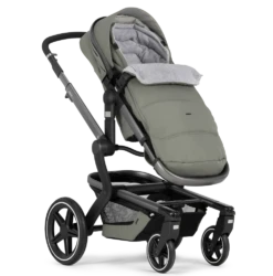 Joolz Day+ Sage Green 19 Joolz Day+ Sage Green -Baby Products Series Day ChassiswithSeatFootmuff PerspectiveFrontRight SageGreen