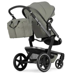 Joolz Day+ Sage Green 20 Joolz Day+ Sage Green -Baby Products Series Day ChassiswithSeatandNurserybag PerspectiveRearRight SageGreen
