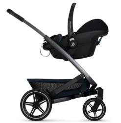 Joolz Geo3 Mono Travel System - Navy Blue -Baby Products Series Joolz Geo3 Car seat seperate side Navy blue c5e6c510 3718 4fbd a985 f15c8e8fc7a6
