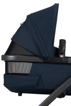 Joolz Geo3 Mono Travel System - Navy Blue -Baby Products Series Joolz Geo3 Cot Detail Ventilation Navy Blue f1c2a886 1ffb 42fd be02 2113030d911e