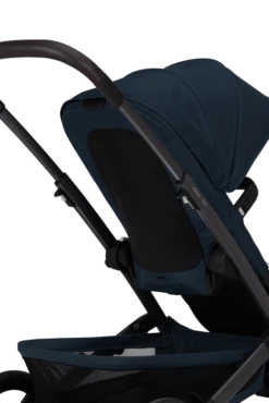 Joolz Geo3 Mono Travel System - Navy Blue -Baby Products Series Joolz Geo3 Seat Detail Navy blue 6817efb7 48a7 4e75 be5a 2602243ad838