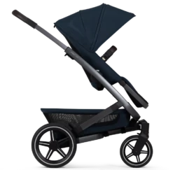 Joolz Geo3 Mono Travel System - Navy Blue -Baby Products Series Joolz Geo3 Seat Side view Navy blue df79dcc8 7e3f 44c3 a011 1572fe3bce05