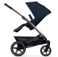 Joolz Geo3 Mono Travel System - Navy Blue -Baby Products Series Joolz Geo3 Seat Side view parent facing Navy blue 4846d5ee b459 44e3 8146 4cad55fcc4d0