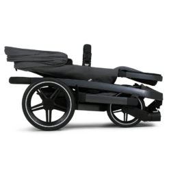 Joolz Geo3 Twin - Pure Grey 11 Joolz Geo3 Twin - Pure Grey -Baby Products Series Joolz Geo Folded with seat Side Pure grey 947894ff 42a7 4284 94fa 32492150ae44